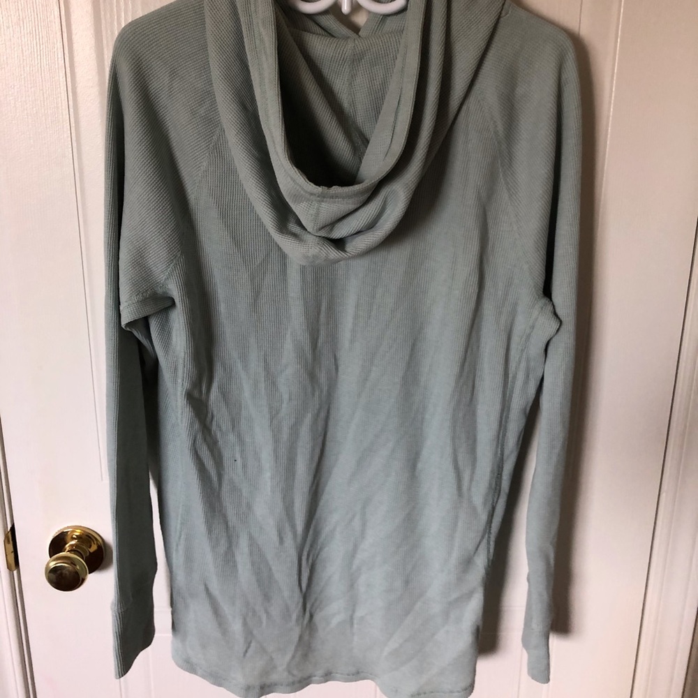 Under Armour pullover - Picture 2 of 3
